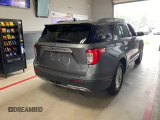 2022 Ford Explorer XLT with VIN 1FMSK8DH5NGB39343, listed as a IAAI auction lot 42788984 with 118,323 mi miles and . Bid and sale history available at DreamBid. Image 6.