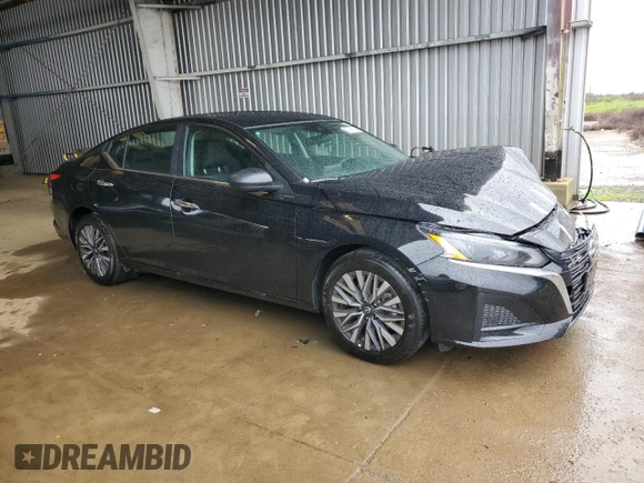 2025 Nissan Altima SV with VIN 1N4BL4DV4SN361465, listed as a Copart auction lot 48920835 with 856 mi miles and Salvage Title. Bid and sale history available at carsss.com. Image 4.