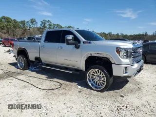 2020 GMC Sierra 3500HD Denali z VIN 1GT49WEY4LF182084, wystawiony jako Copart lot #47125665 z przebiegiem 79 045 mil mil oraz Tytuł czysty. Historia ofert i sprzedaży dostępna na DreamBid. Obrazek 4.