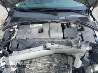 2008 Volvo V70 with VIN YV1BW982681048362, listed as a IAAI auction lot 41937692 with 233,469 mi miles and . Bid and sale history available at DreamBid. Image 10.