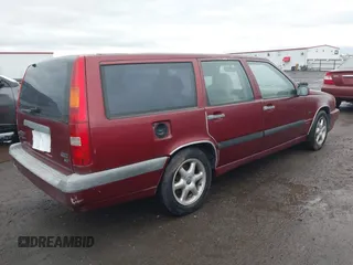 1996 Volvo 850 с VIN YV1LW5546T2231055, выставлен на аукционе IAAI как лот 41468752 с пробегом 133 918 миль миль и . История ставок и продаж доступна на DreamBid. Изображение 4.