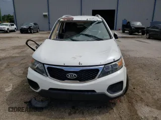 2012 Kia Sorento LX with VIN 5XYKT4A29CG262282, listed as a Copart auction lot 60324863 with 319,140 mi miles and Non Repairable. Bid and sale history available at carsss.com. Image 5.