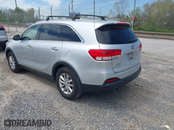 2016 Kia Sorento LX with VIN 5XYPG4A35GG048897, listed as a IAAI auction lot 41986578 with 161,157 mi miles. Bid and sale history available at carsss.com. Image 3.