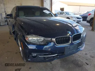 2017 BMW 3 Series 330i xDrive with VIN WBA8D9G51HNU60678, listed as a IAAI auction lot 41262500 with 87,900 mi miles. Bid and sale history available at carsss.com. Image 6.