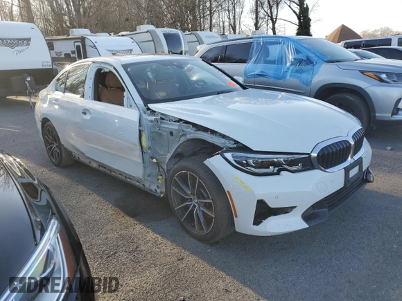 2020 BMW 3 Series 330i xDrive with VIN WBA5R7C05LFH70437, listed as a Copart auction lot 47979785 with 70,224 mi miles and Salvage Title. Bid and sale history available at DreamBid. Image 4.