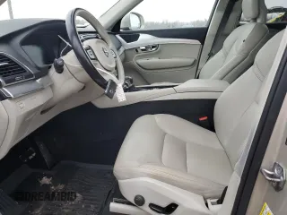 2016 Volvo XC90 Momentum with VIN YV4102XK5G1056816, listed as a Copart auction lot 81253474 with 188,095 mi miles and Clean Title. Bid and sale history available at carsss.com. Image 7.
