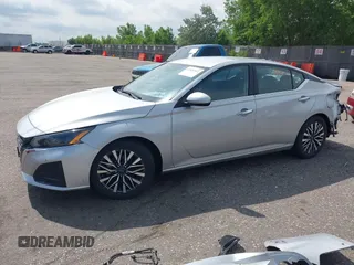 2023 Nissan Altima SV z VIN 1N4BL4DV0PN385186, wystawiony jako IAAI lot #42421832 z przebiegiem 44 341 mil mil oraz . Historia ofert i sprzedaży dostępna na DreamBid. Obrazek 14.