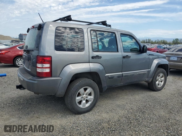 2012 Jeep Liberty Sport Latitude z VIN 1C4PJMAKXCW161928, wystawiony jako Copart lot #49835595 z przebiegiem 149 056 mil mil oraz Czysty tytuł • Clean title. Historia ofert i sprzedaży dostępna na DreamBid. Obrazek 3.