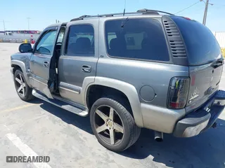 2001 Chevrolet Tahoe LT with VIN 1GNEC13T91R113281, listed as a IAAI auction lot 42081879 with 227,760 mi miles. Bid and sale history available at carsss.com. Image 3.