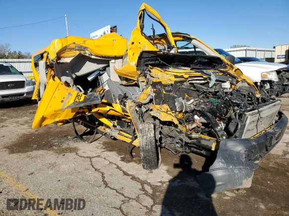 2015 Ford Transit with VIN 1FTNR2ZM8FKB28934, listed as a Copart auction lot 77167123 with Not Provided miles and Salvage Title. Bid and sale history available at DreamBid. Image 4.