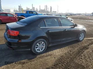 2013 Volkswagen Jetta Comfortline with VIN 3VWDL7AJ1DM423856, listed as a Copart auction lot 48289795 with 240,599 mi miles and Salvage title. Bid and sale history available at DreamBid. Image 3.