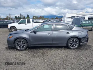 2016 Nissan Altima SR with VIN 1N4AL3AP2GC181013, listed as a IAAI auction lot 41896713 with 113,175 mi miles and . Bid and sale history available at carsss.com. Image 15.