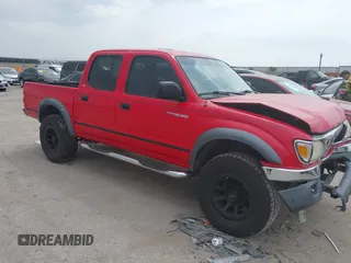 2002 Toyota Tacoma PreRunner z VIN 5TEGN92N02Z064779, wystawiony jako IAAI lot #42278711 z przebiegiem 109 858 mil mil oraz . Historia ofert i sprzedaży dostępna na DreamBid. Obrazek 1.