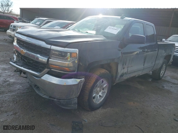 2018 Chevrolet Silverado 1500 LT with VIN 1GCVKREC8JZ311423, listed as a IAAI auction lot 41344463 with 143,650 mi miles. Bid and sale history available at carsss.com. Image 2.