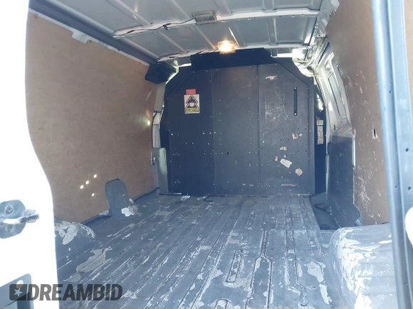 2010 Ford Econoline Cargo Commercial z VIN 1FTNE1EW1ADA91221, wystawiony jako IAAI lot #41306156 z przebiegiem 154 172 mil mil oraz . Historia ofert i sprzedaży dostępna na DreamBid. Obrazek 8.