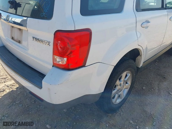 2008 Mazda Tribute Grand Touring with VIN 4F2CZ02Z88KM07496, listed as a IAAI auction lot 41858363 with 193,789 mi miles. Bid and sale history available at carsss.com. Image 12.