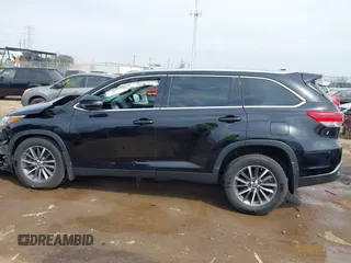 2019 Toyota Highlander SE with VIN 5TDJZRFH6KS716980, listed as a IAAI auction lot 42020293 with Not provided miles and . Bid and sale history available at DreamBid. Image 14.