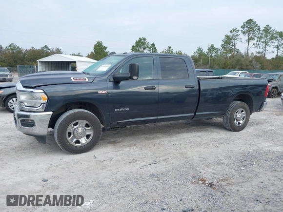 2019 Ram 2500 Tradesman with VIN 3C6UR4HJ3KG712732, listed as a IAAI auction lot 41501124 with 218,362 mi miles. Bid and sale history available at carsss.com. Image 14.