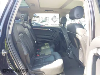 2011 Audi Q7 3.0L TDI Premium Plus with VIN WA1LMAFE0BD010544, listed as a IAAI auction lot 42017211 with 121,644 mi miles. Bid and sale history available at carsss.com. Image 8.