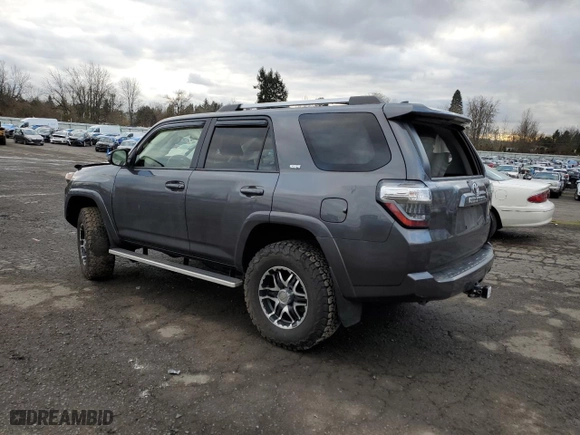 2020 Toyota 4Runner SR5 with VIN JTEBU5JRXL5813596, listed as a Copart auction lot 39779893 with 27,470 mi miles. Bid and sale history available at carsss.com. Image 2.