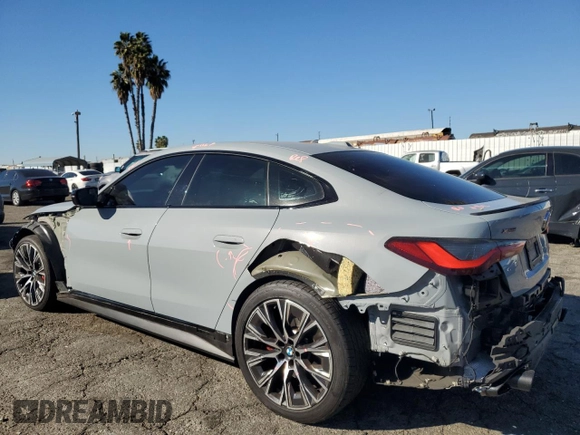 2022 BMW 4 Series M440i xDrive с VIN WBA13AW00NFM02529, выставлен на аукционе Copart как лот 79752014 с пробегом 28 403 миль миль и Списание • Salvage title. История ставок и продаж доступна на DreamBid. Изображение 2.