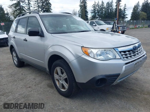 2011 Subaru Forester X z VIN JF2SHABC2BH780698, wystawiony jako IAAI lot #42015087 z przebiegiem 68 240 mil mil oraz . Historia ofert i sprzedaży dostępna na DreamBid. Obrazek 1.