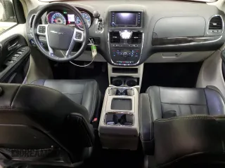2013 Chrysler Town & Country Touring with VIN 2C4RC1BGXDR509300, listed as a Copart auction lot 69831374 with 84,322 mi miles and Clean Title. Bid and sale history available at DreamBid. Image 8.