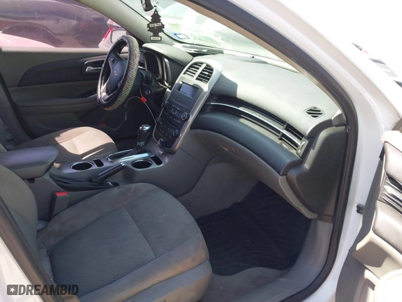 2015 Chevrolet Malibu LS with VIN 1G11A5SL6FF291866, listed as a IAAI auction lot 41573582 with 273,250 mi miles. Bid and sale history available at carsss.com. Image 5.