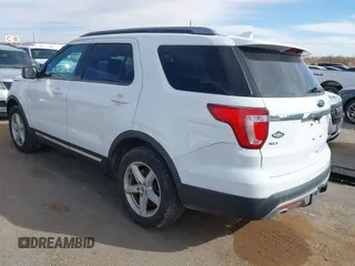 2017 Ford Explorer XLT z VIN 1FM5K8D81HGC47363, wystawiony jako IAAI lot #41720957 z przebiegiem 143 231 mil mil oraz . Historia ofert i sprzedaży dostępna na DreamBid. Obrazek 3.
