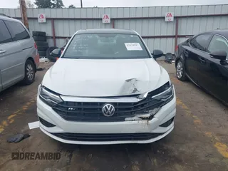 2020 Volkswagen Jetta S z VIN 3VWC57BU9LM101169, wystawiony jako IAAI lot #42124913 z przebiegiem 45 863 mil mil oraz . Historia ofert i sprzedaży dostępna na DreamBid. Obrazek 12.