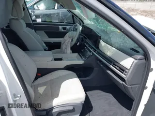 2025 Hyundai Santa Fe SEL z VIN 5NMP24GL1SH082601, wystawiony jako IAAI lot #41957894 z przebiegiem 1 823 mil mil oraz . Historia ofert i sprzedaży dostępna na DreamBid. Obrazek 5.
