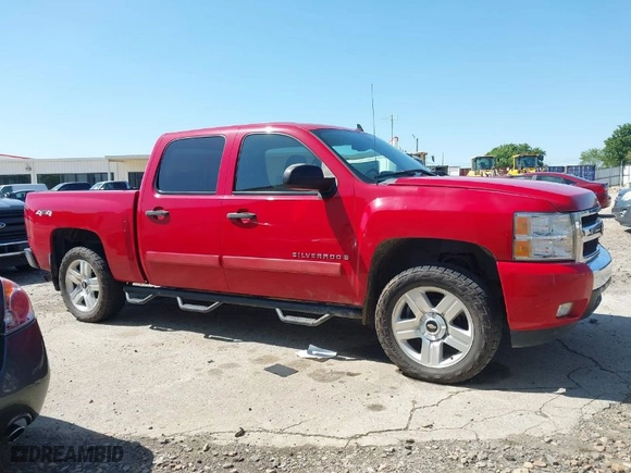 2008 Chevrolet Silverado 1500 LT w/1LT with VIN 2GCEK13J081286555, listed as a IAAI auction lot 42001279 with 195,990 mi miles. Bid and sale history available at carsss.com. Image 13.