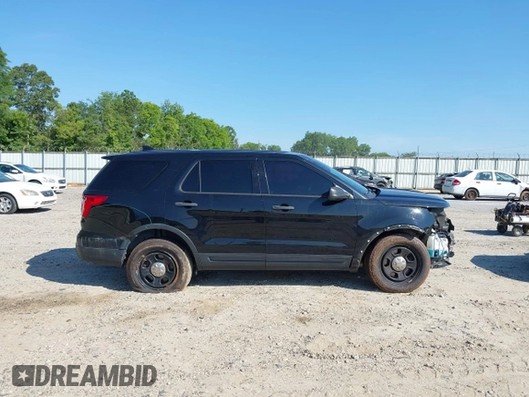 2017 Ford Police Interceptor Utility z VIN 1FM5K8AT9HGC90227, wystawiony jako IAAI lot #42621913 z przebiegiem 144 480 mil mil oraz . Historia ofert i sprzedaży dostępna na DreamBid. Obrazek 14.