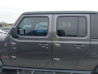2020 Jeep Gladiator Rubicon with VIN 1C6JJTBG8LL135573, listed as a IAAI auction lot 41585896 with 79,070 mi miles. Bid and sale history available at carsss.com. Image 14.