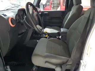 2008 Jeep Wrangler Unlimited Sahara с VIN 1J8GA59108L514034, выставлен на аукционе Copart как лот 58812215 с пробегом 191 800 миль миль и Списание • Salvage title. История ставок и продаж доступна на DreamBid. Изображение 7.