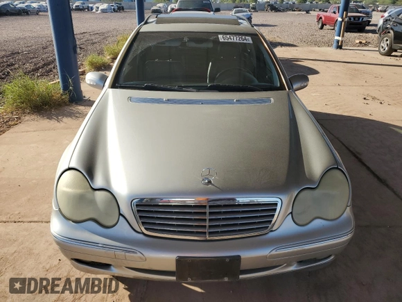 2004 Mercedes-Benz C 240 with VIN WDBRH61J64F464874, listed as a Copart auction lot 65477264 with 184,239 mi miles and Salvage title. Bid and sale history available at DreamBid. Image 5.