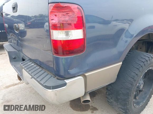 2006 Ford F-150 STX with VIN 1FTRX12W46NA47036, listed as a IAAI auction lot 41886208 with 272,391 mi miles. Bid and sale history available at carsss.com. Image 12.