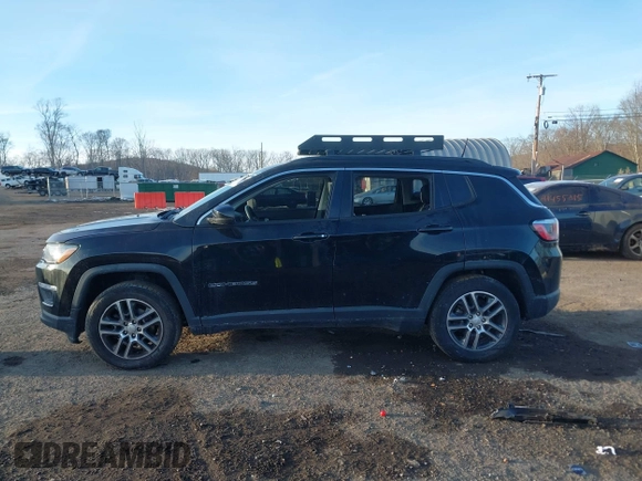 2018 Jeep Compass Altitude with VIN 3C4NJDBB5JT117506, listed as a IAAI auction lot 41447381 with 93,577 mi miles and . Bid and sale history available at carsss.com. Image 14.