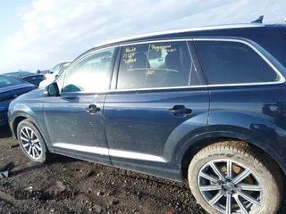 2017 Audi Q7 Premium Plus z VIN WA1LAAF75HD019470, wystawiony jako IAAI lot #41724853 z przebiegiem 85 301 mil mil oraz . Historia ofert i sprzedaży dostępna na DreamBid. Obrazek 14.