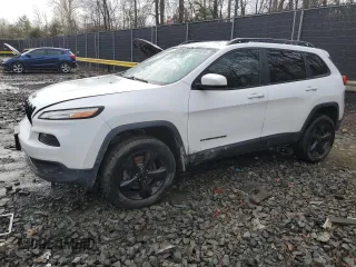 2016 Jeep Cherokee Latitude z VIN 1C4PJMCS1GW139920, wystawiony jako Copart lot #49868215 z przebiegiem 181 977 mil mil oraz Szkody całkowita. Historia ofert i sprzedaży dostępna na DreamBid. Obrazek 1.