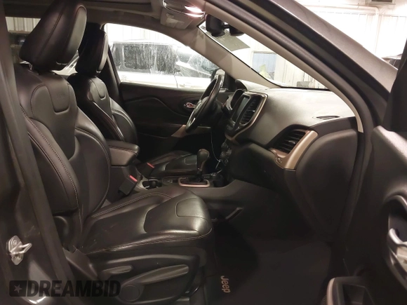 2018 Jeep Cherokee Limited with VIN 1C4PJMDX0JD617273, listed as a IAAI auction lot 41371684 with 91,821 mi miles. Bid and sale history available at carsss.com. Image 5.
