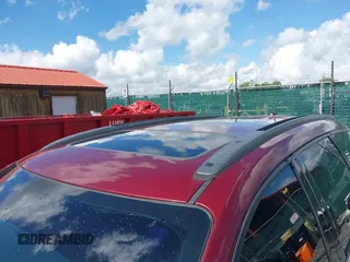 2015 Chevrolet Traverse LT z VIN 1GNKVHKD9FJ373749, wystawiony jako IAAI lot #42291335 z przebiegiem 136 558 mil mil oraz . Historia ofert i sprzedaży dostępna na DreamBid. Obrazek 18.