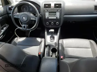 2010 Volkswagen Jetta SE с VIN 3VWRX7AJ8AM126914, выставлен на аукционе Copart как лот 56363645 с пробегом 107 149 миль миль и Списание • Salvage title. История ставок и продаж доступна на DreamBid. Изображение 8.
