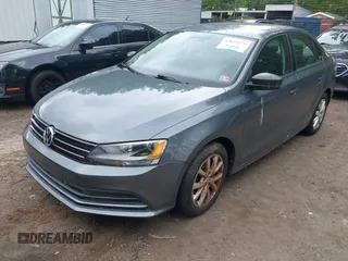 2015 Volkswagen Jetta SE z VIN 3VWD17AJ5FM285988, wystawiony jako IAAI lot #42675179 z przebiegiem 150 815 mil mil oraz . Historia ofert i sprzedaży dostępna na DreamBid. Obrazek 2.