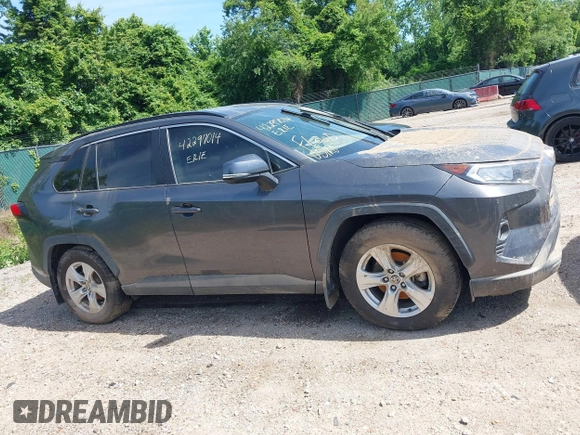 2021 Toyota RAV4 XLE with VIN 2T3P1RFV1MC214257, listed as a IAAI auction lot 42297014 with Not provided miles and . Bid and sale history available at DreamBid. Image 13.