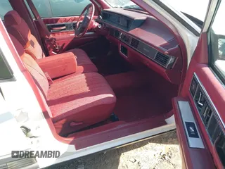 1990 Oldsmobile Delta z VIN 1G3HN54C1L1808457, wystawiony jako IAAI lot #41978123 z przebiegiem 146 383 mil mil oraz . Historia ofert i sprzedaży dostępna na DreamBid. Obrazek 5.