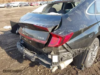 2021 Hyundai Sonata Hybrid SEL with VIN KMHL34JJ1MA027058, listed as a IAAI auction lot 41187431 with 39,437 mi miles. Bid and sale history available at carsss.com. Image 21.