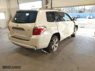 2009 Toyota Highlander Sport with VIN JTEES43A192117756, listed as a IAAI auction lot 41549335 with 111,943 mi miles. Bid and sale history available at carsss.com. Image 4.