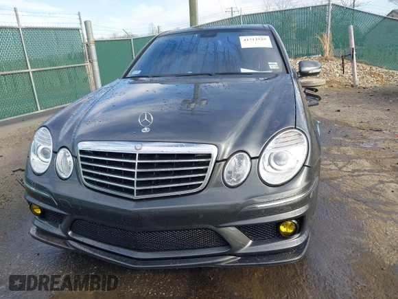 2007 Mercedes-Benz E 63 AMG with VIN WDBUF77X17B172367, listed as a IAAI auction lot 41712525 with 144,100 mi miles and . Bid and sale history available at carsss.com. Image 13.