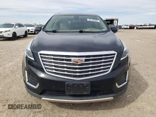 2017 Cadillac XT5 Platinum AWD z VIN 1GYKNFRS1HZ283589, wystawiony jako Copart lot #49140565 z przebiegiem 77 900 mil mil oraz Szkoda całkowita • Salvage title. Historia ofert i sprzedaży dostępna na DreamBid. Obrazek 5.